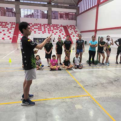 Campamento de tecnificación en bádminton